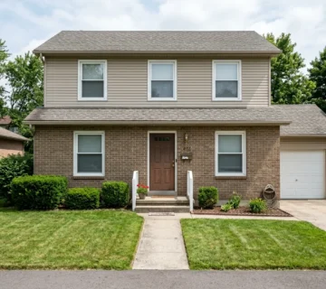 The 'Before': A Brown Brick Canvas Waiting for Inspiration